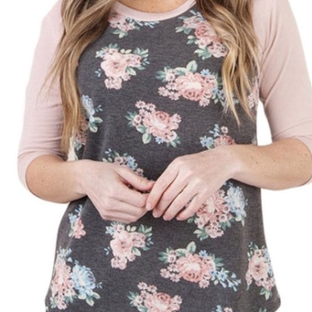 Women’s floral quarter sleeve shirt